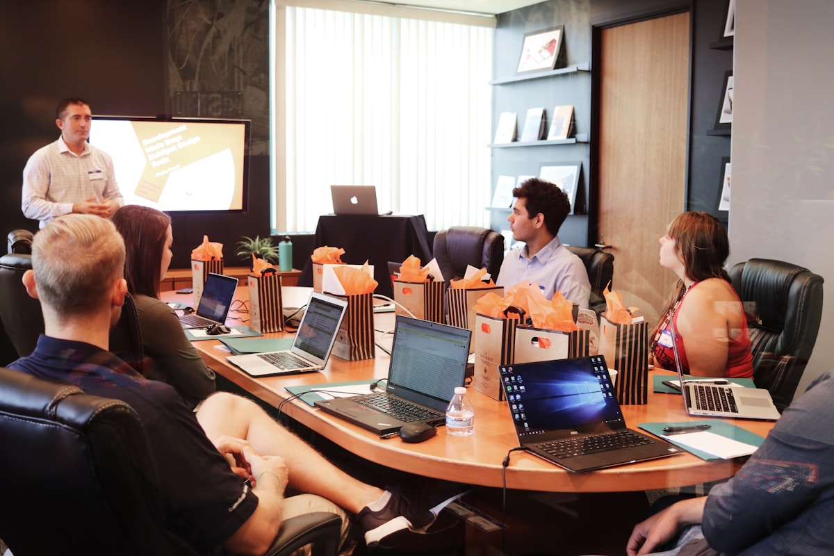 Business advisory conversation around profitability and performance