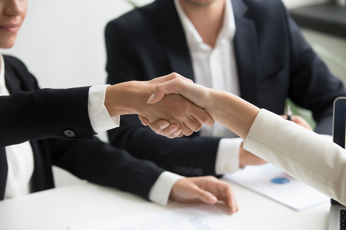 Handshake during a payment support conversation